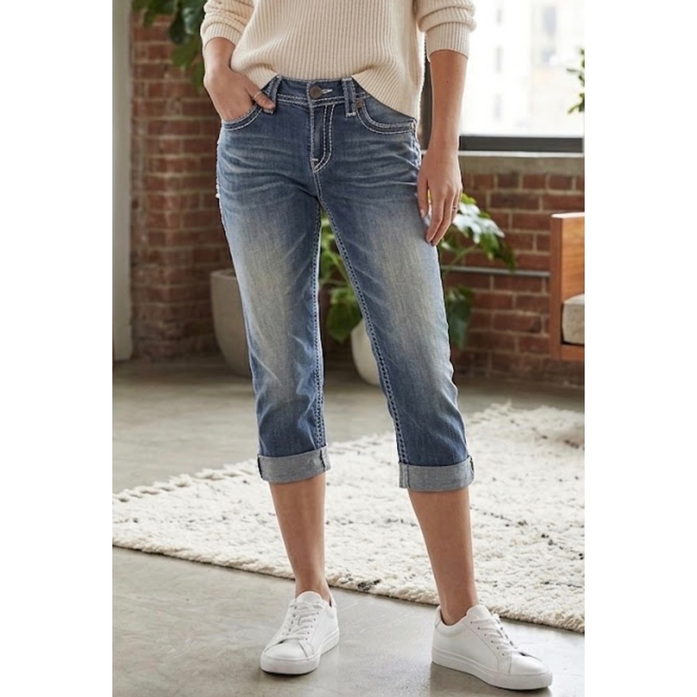 BKE Culture Denim Capri Jeans Women's 33 Blue Medium Wash Cuffed Cropped